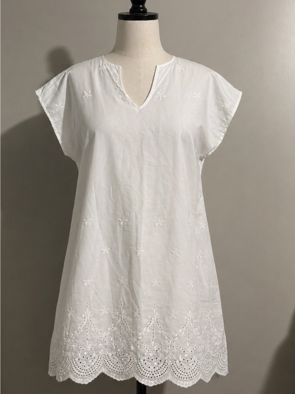 Emery Rose White Lined Eyelet Embroidered Short Sleeve Vacation Tunic Dress